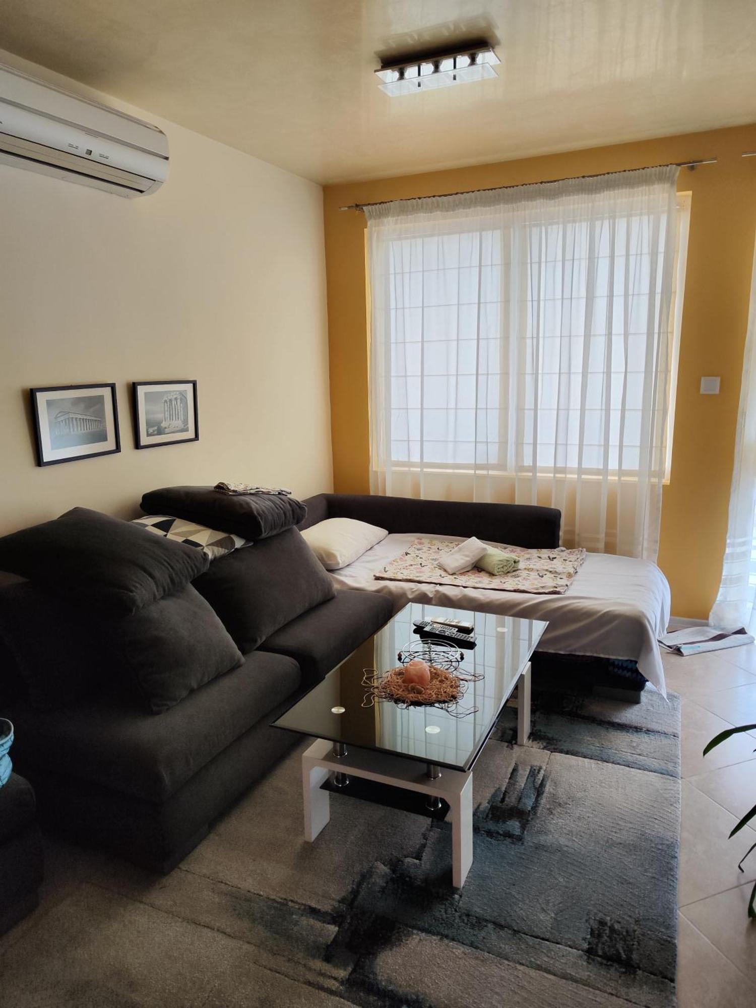 Art Apartment Kiril And Metodi Square Burgas Екстер'єр фото