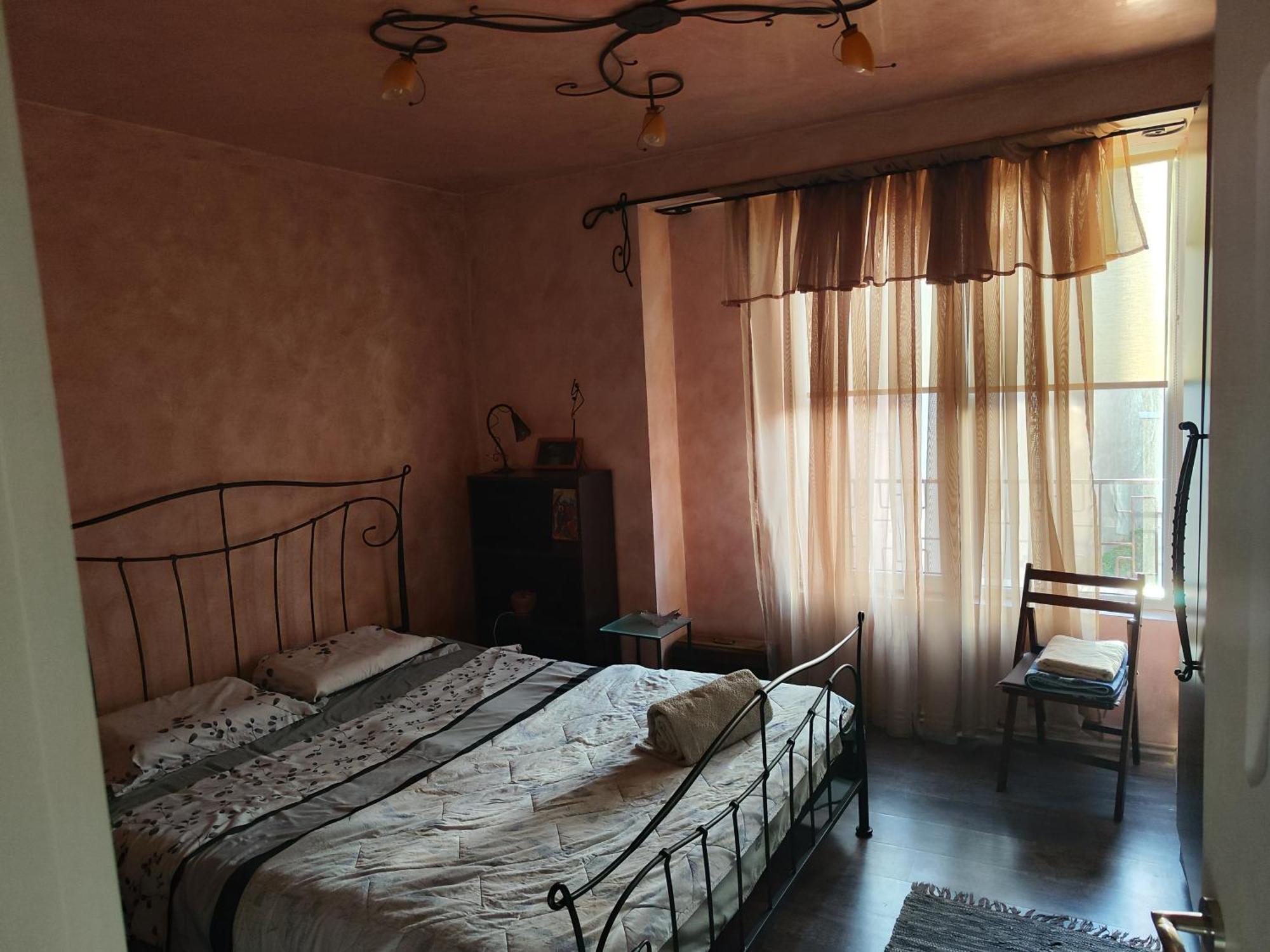 Art Apartment Kiril And Metodi Square Burgas Екстер'єр фото