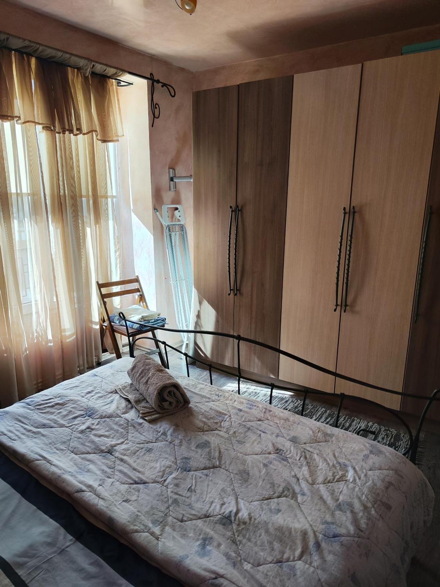 Art Apartment Kiril And Metodi Square Burgas Екстер'єр фото