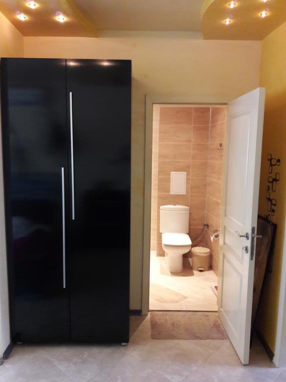 Art Apartment Kiril And Metodi Square Burgas Екстер'єр фото